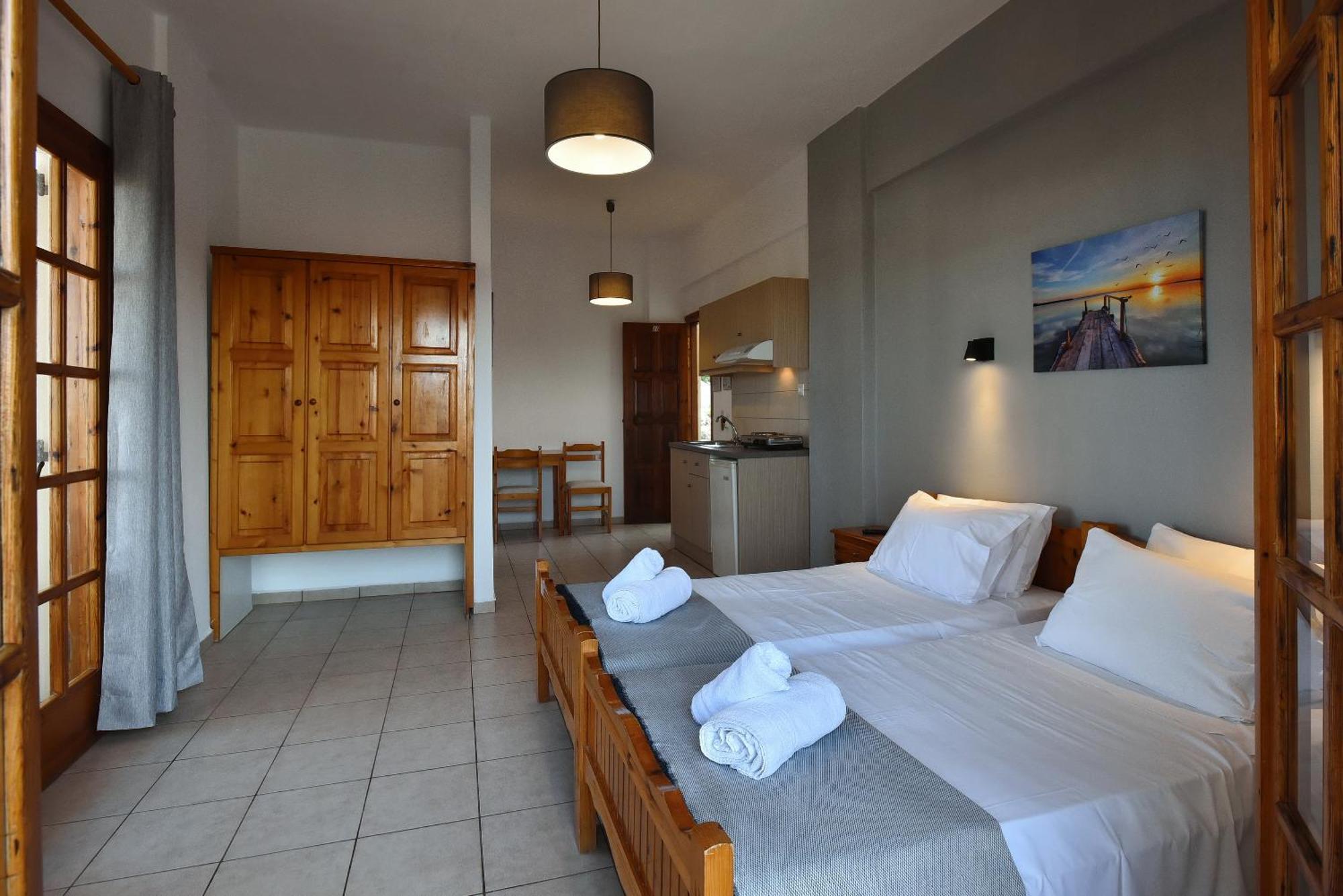 Mari Evans Apartments Kato Gouves ภายนอก รูปภาพ